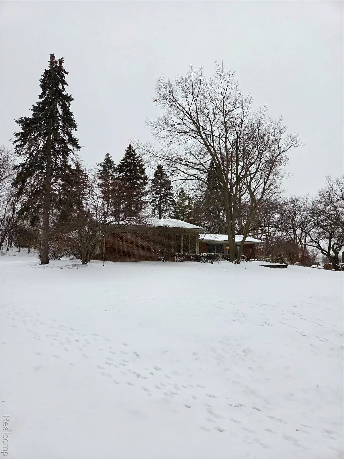 2745 Ayrshire Drive, Bloomfield, MI 48302 - Image #1