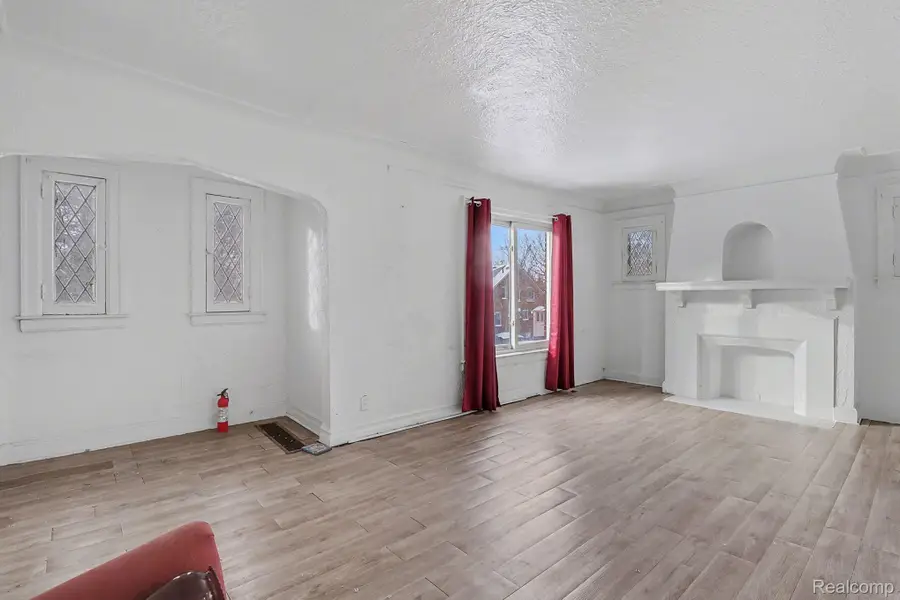 10336 W Point Street, Detroit, MI 48204 - #3