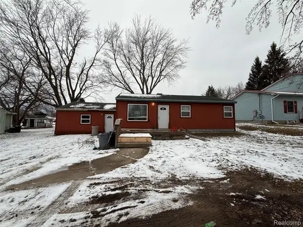 6119 E Bristol Road, Burton, MI 48519