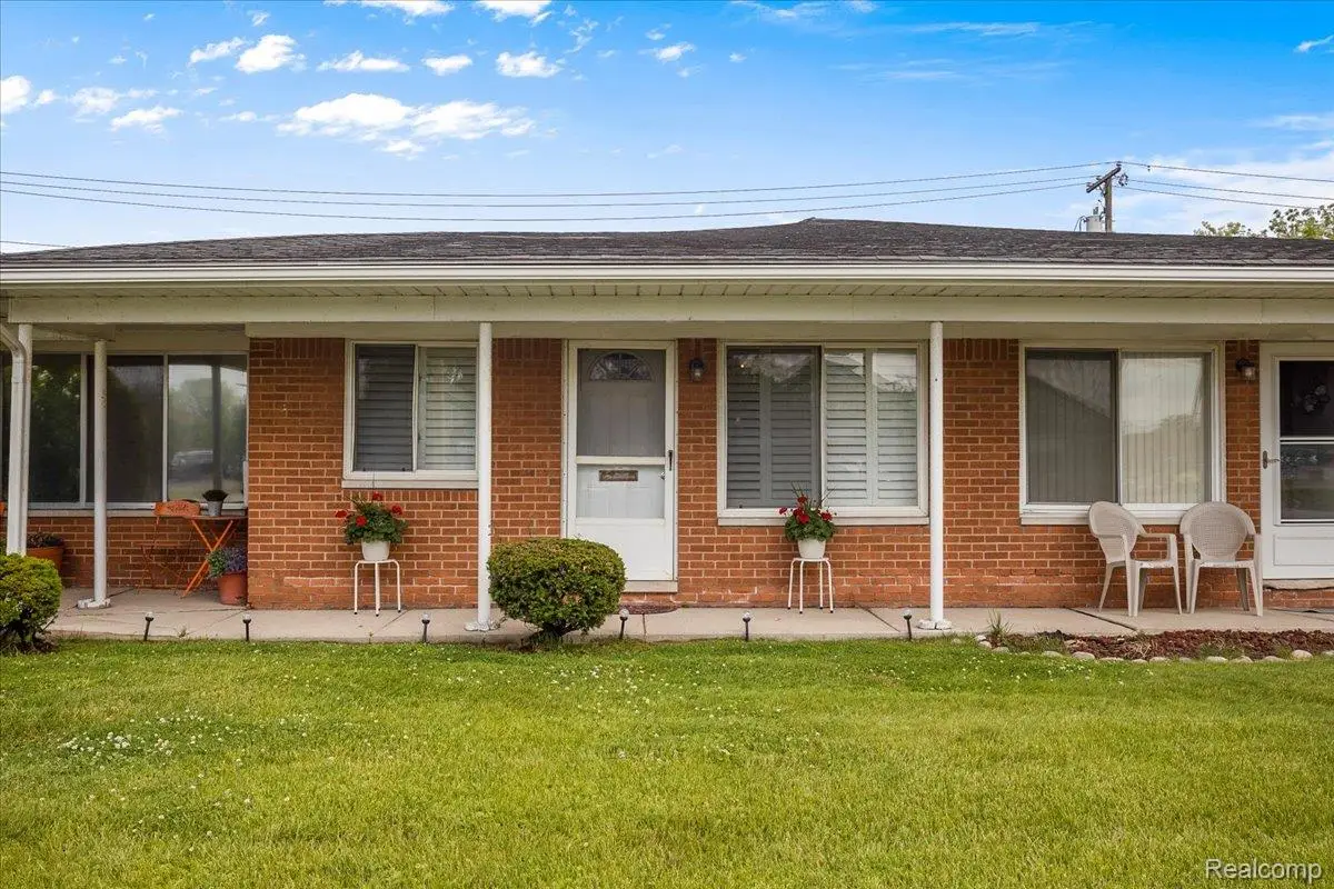 22444 Kelly Road #11, Eastpointe, MI 48021 - #1