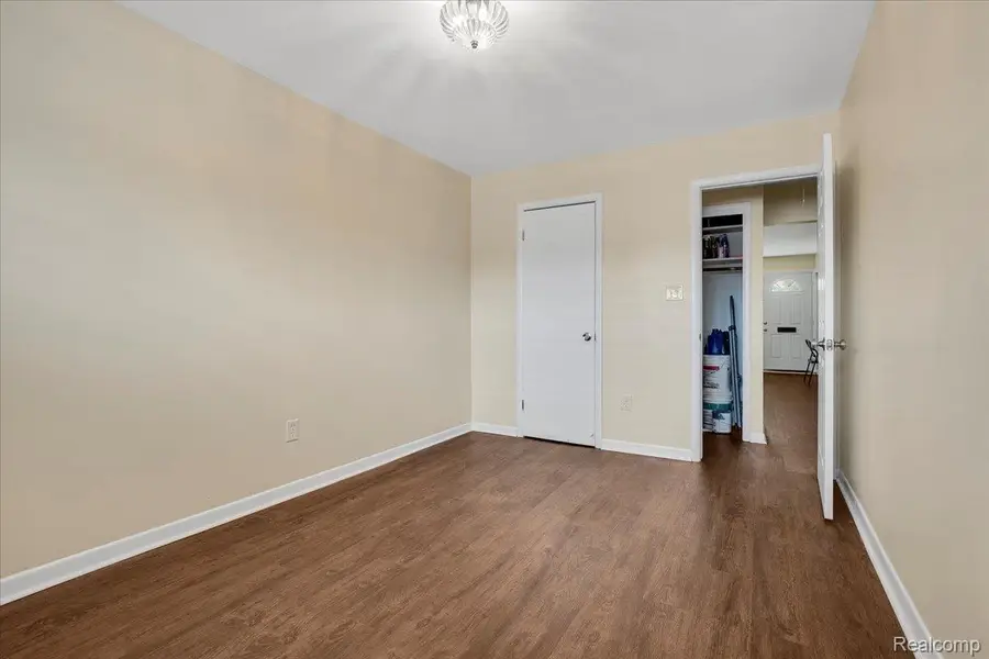 22444 Kelly Road #11, Eastpointe, MI 48021 - #3