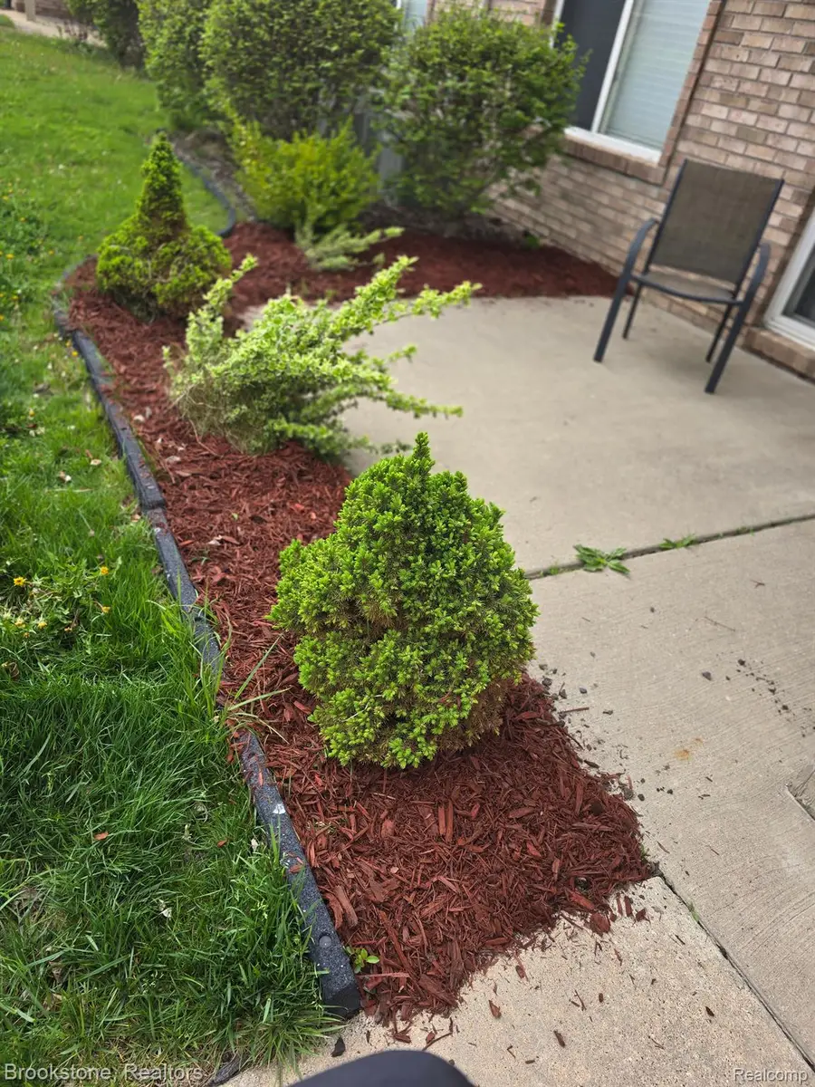 24134 Wedgewood Circle #39, Warren, MI 48091 - Image #3