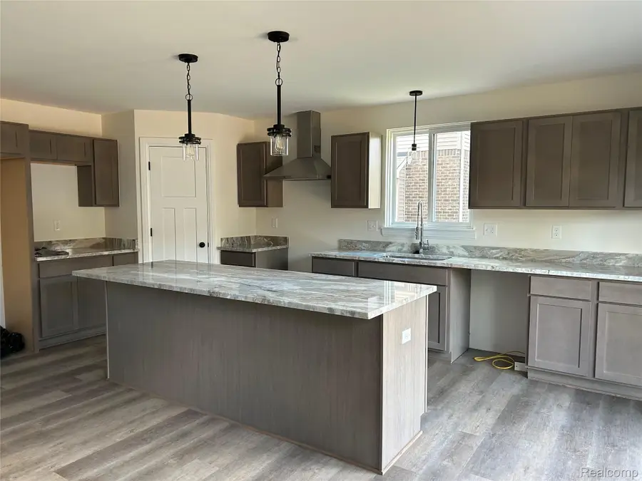 42541 Colonial Road, Belleville, MI 48111 - Image #3