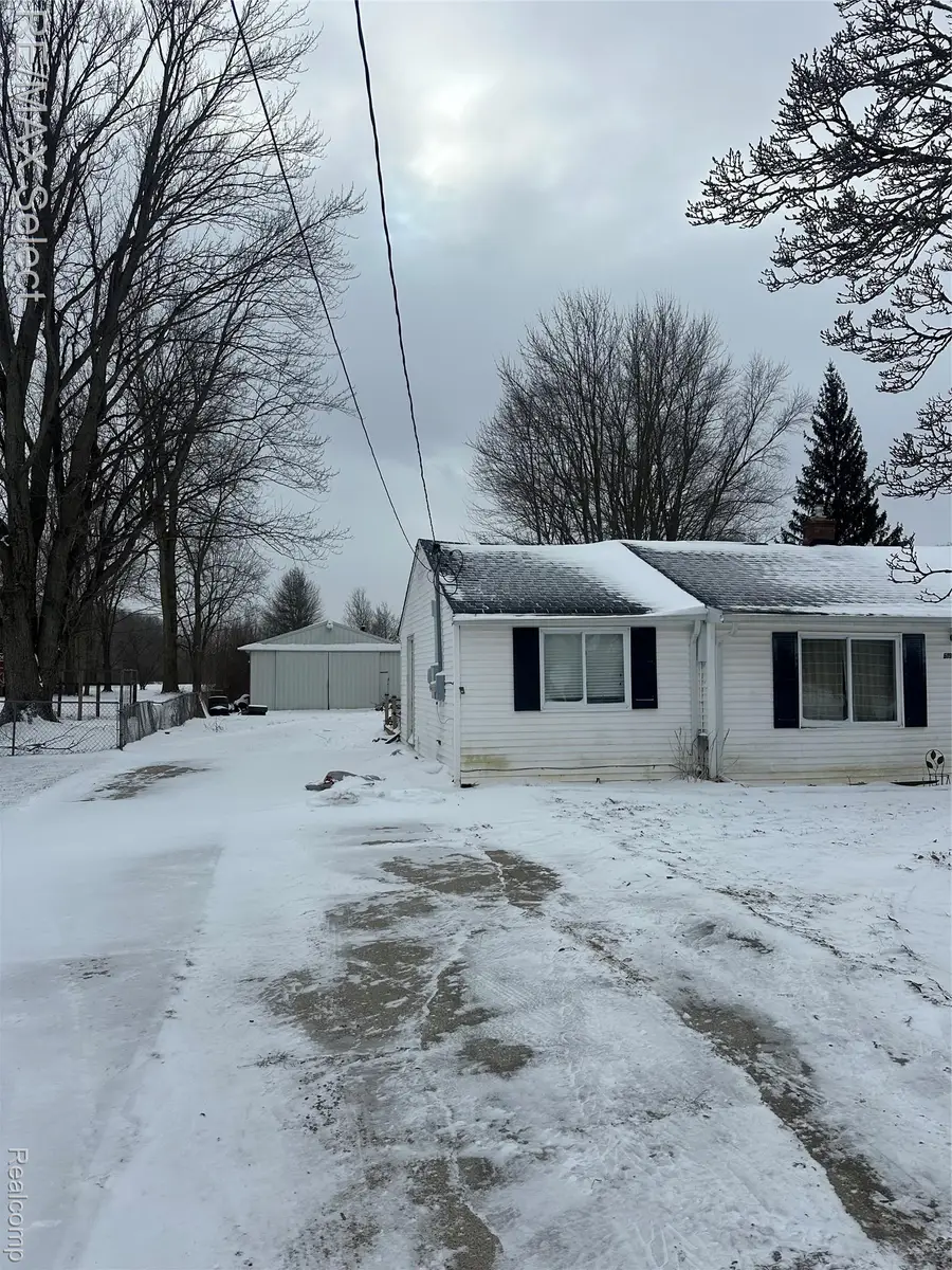5196 E Frances Road, Genesee, MI 48458 - Image #2