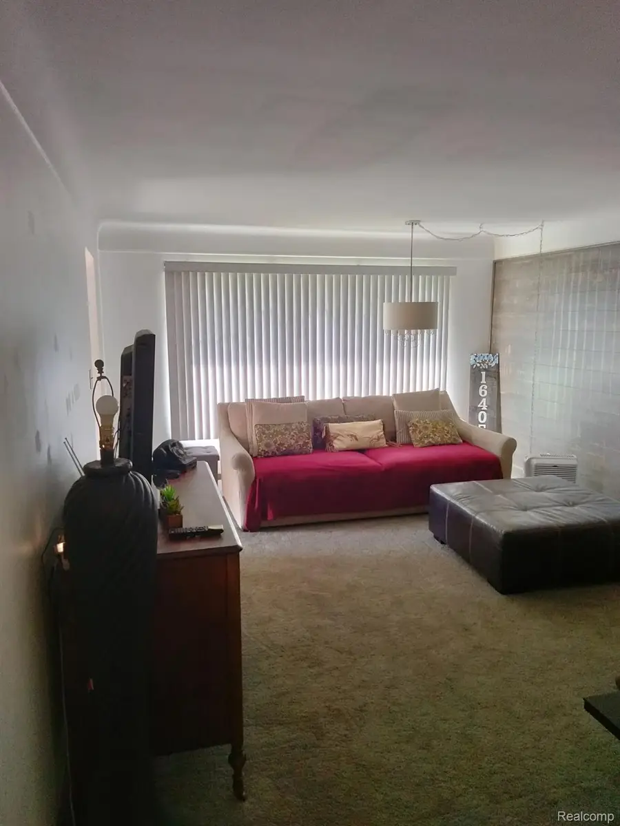 16405 W Collinson Avenue, Eastpointe, MI 48021 - Image #3