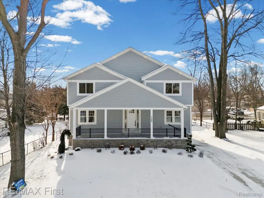 700 Devillen Avenue, Royal Oak, MI 48073 - Image #2