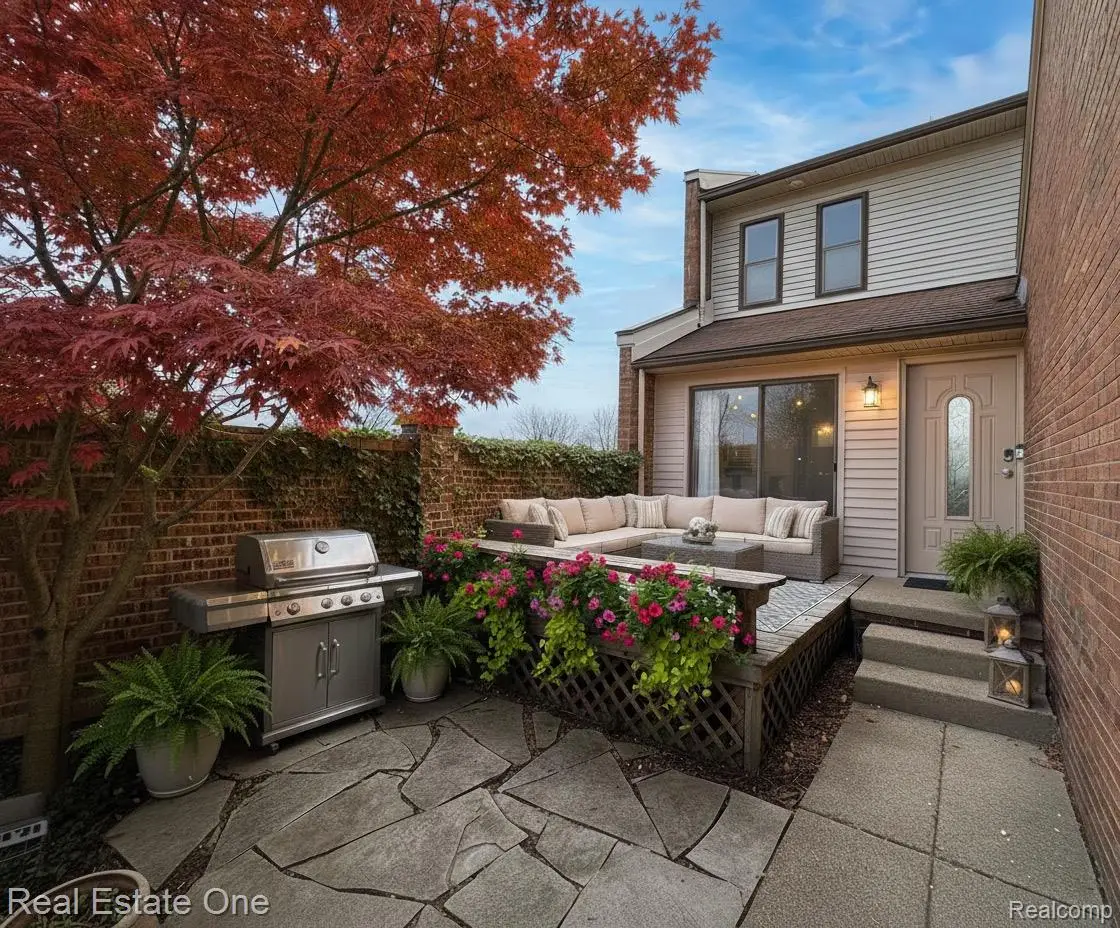 410 Willow Grove Lane, Rochester Hills, MI 48307 - Image #1