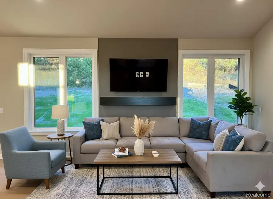 8848 Stonewall E, Clarkston, MI 48348 - Image #2