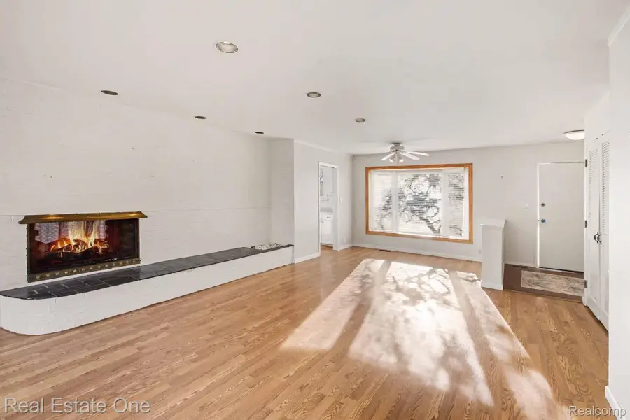 7251 Cottonwood, West Bloomfield, MI 48322 - Image #2