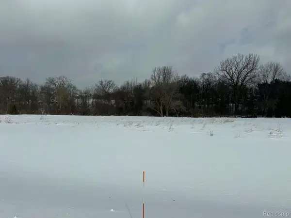 576 Brookside Court, Oxford, MI 48371