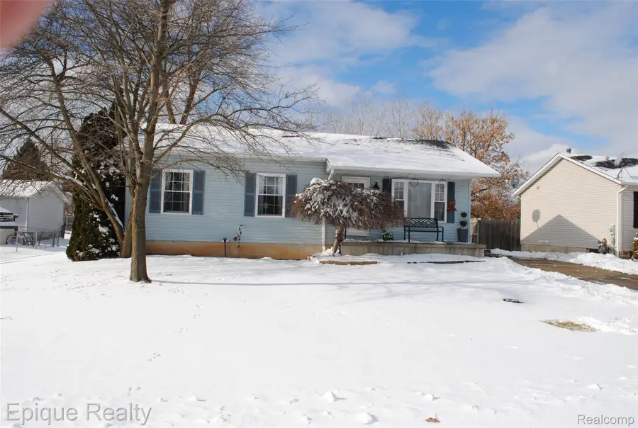 750 Applegate Drive, Marysville, MI 48040 - Image #2
