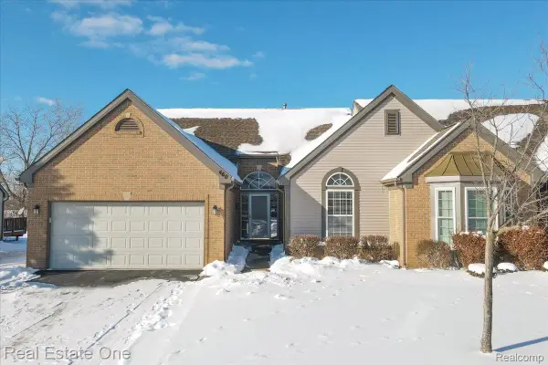 460 Golf Villa Drive #9, Oxford, MI 48371
