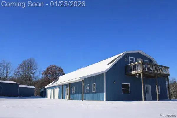 9624 Bridge Lake Road, Clarkston, MI 48348