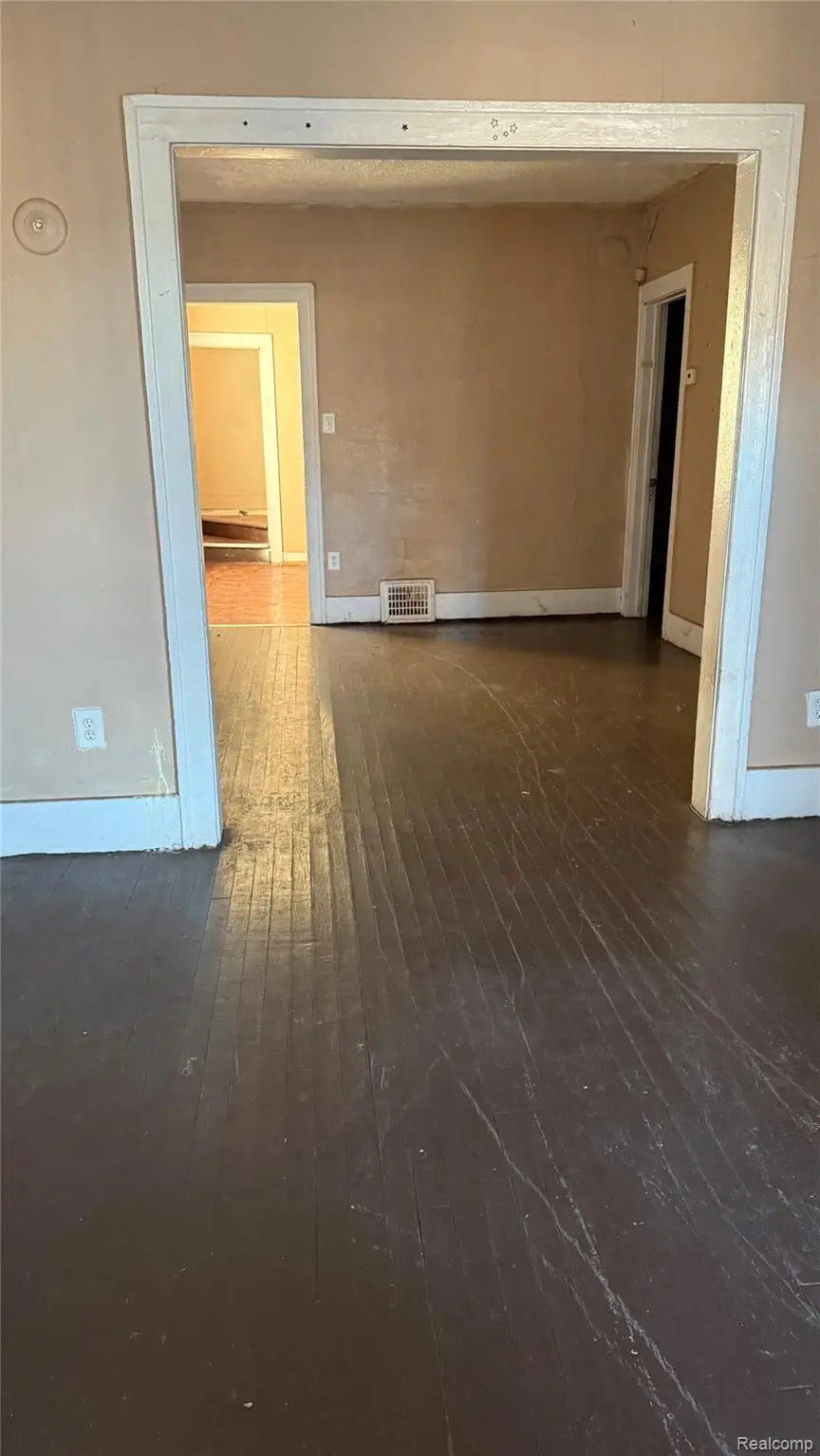 17833 Binder Street, Hamtramck, MI 48212 - Image #2