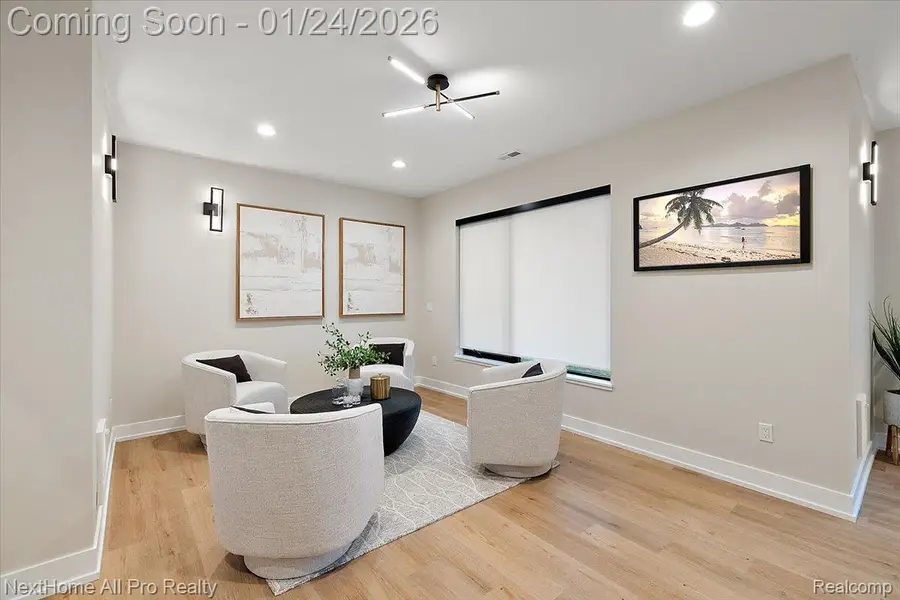 104 N CENTER COVE N Center Cove #11, Northville, MI 48167 - Image #2