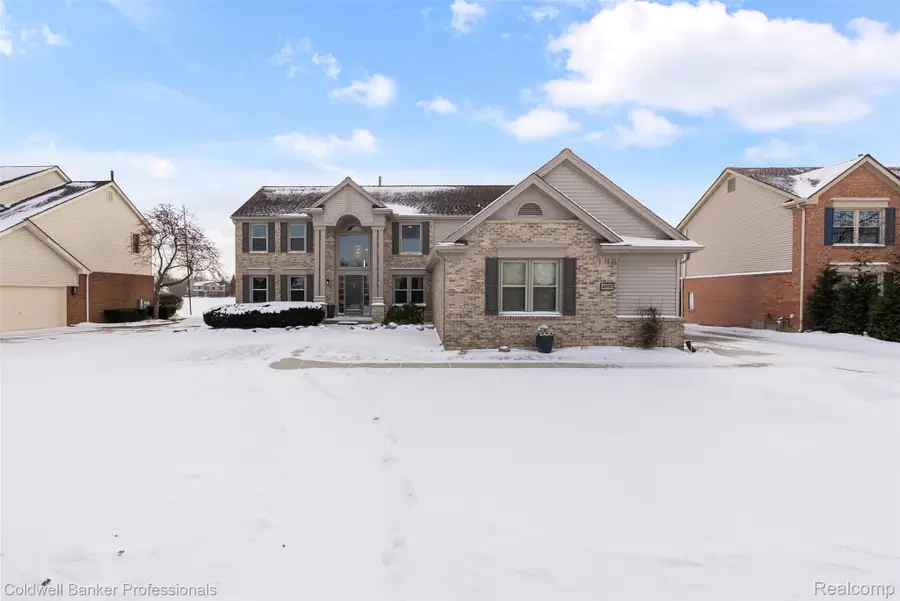 46985 Glastonbury Drive, Canton, MI 48188 - Image #3