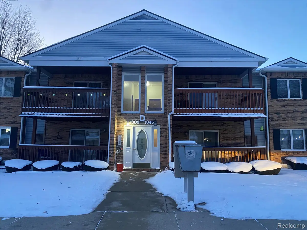 1309 Shoemaker Drive #82, Westland, MI 48185 - Image #1