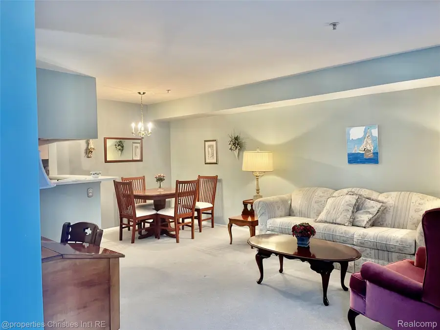 22254 Cape Cod Way, Farmington Hills, MI 48336 - Image #2