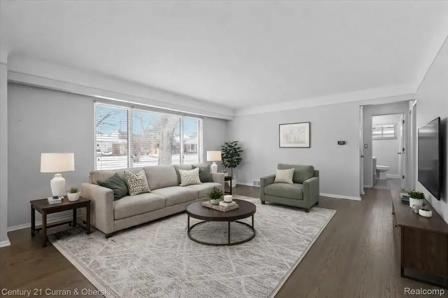 14432 Lyons Street, Livonia, MI 48154 - Image #2