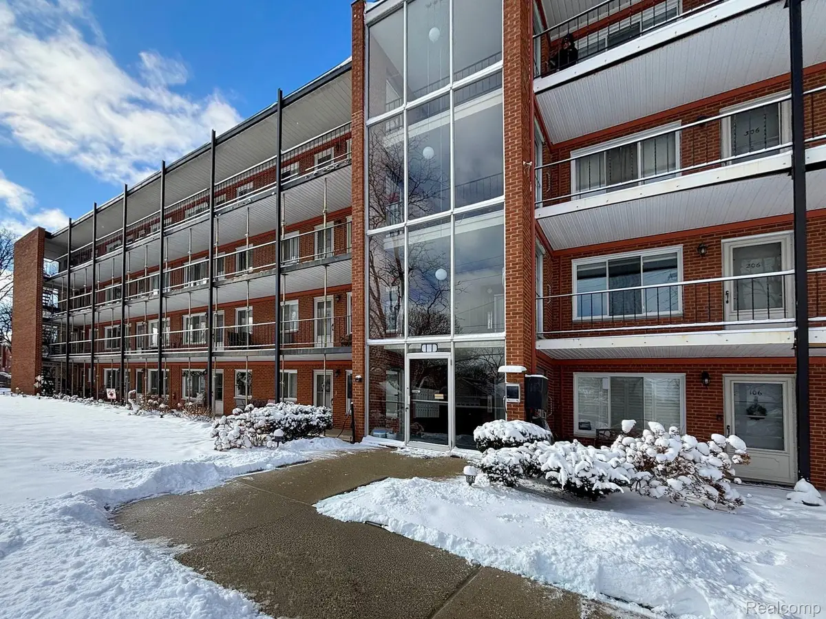 2820 Woodslee Drive #410, Royal Oak, MI 48073 - Image #1
