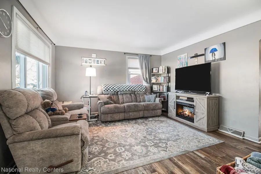 14587 Markese Avenue, Allen Park, MI 48101 - Image #2