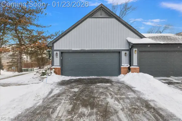 2866 Lochmoor Boulevard, LakeOrion, MI 48360