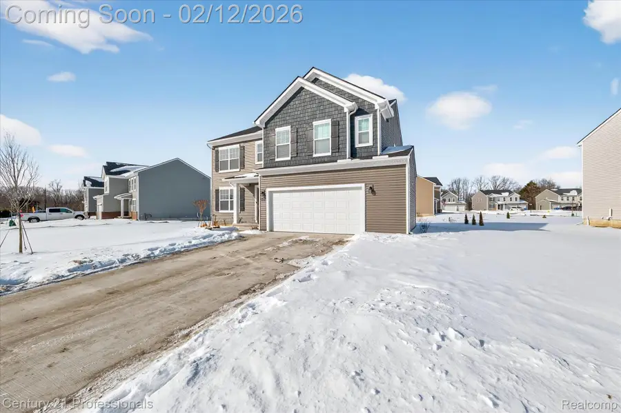 54407 Heron Circle, Chesterfield Township, MI 48047 - #2