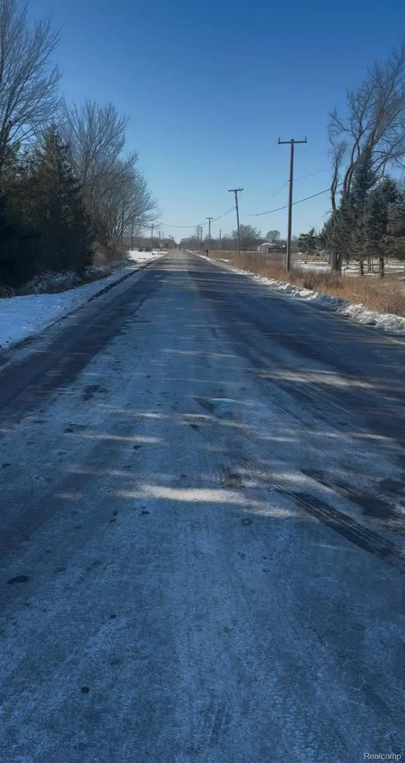 7021 Palms Road Road, Fair Haven, MI 48023 - Image #3