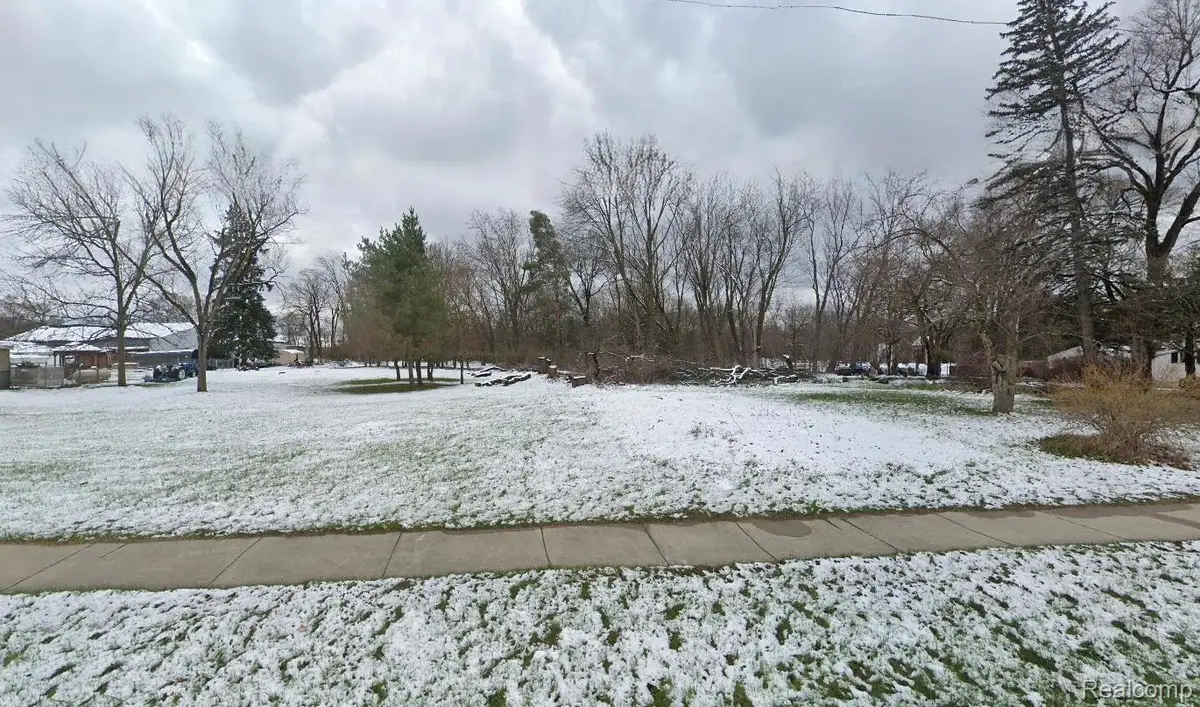 2041 S Long Lake Road, Fenton, MI 48430 - Image #1
