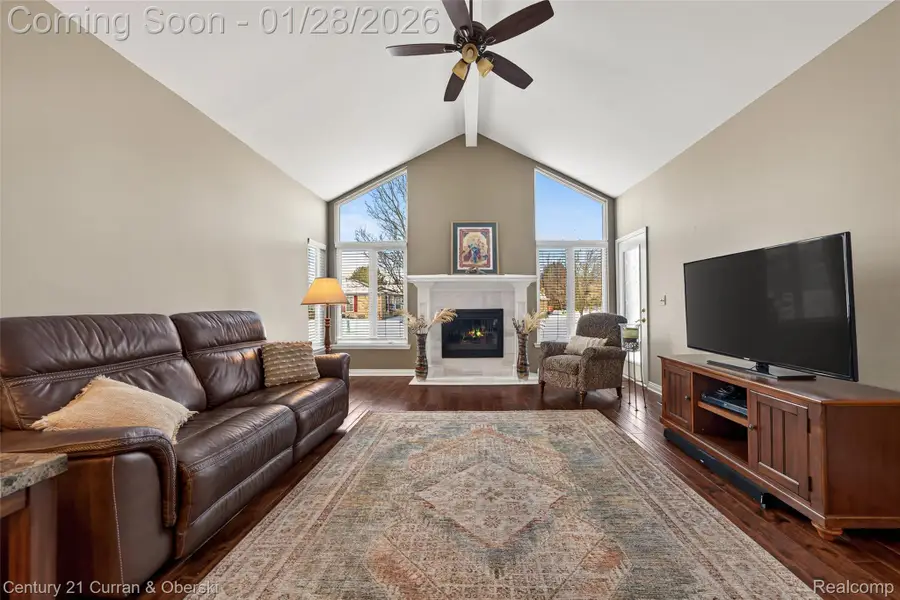 48645 Sutton Bay Court, Utica, MI 48315 - Image #3