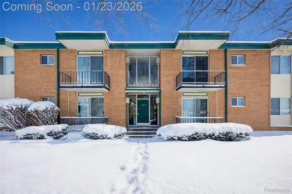1850 Axtell Drive #2, Troy, MI 48084