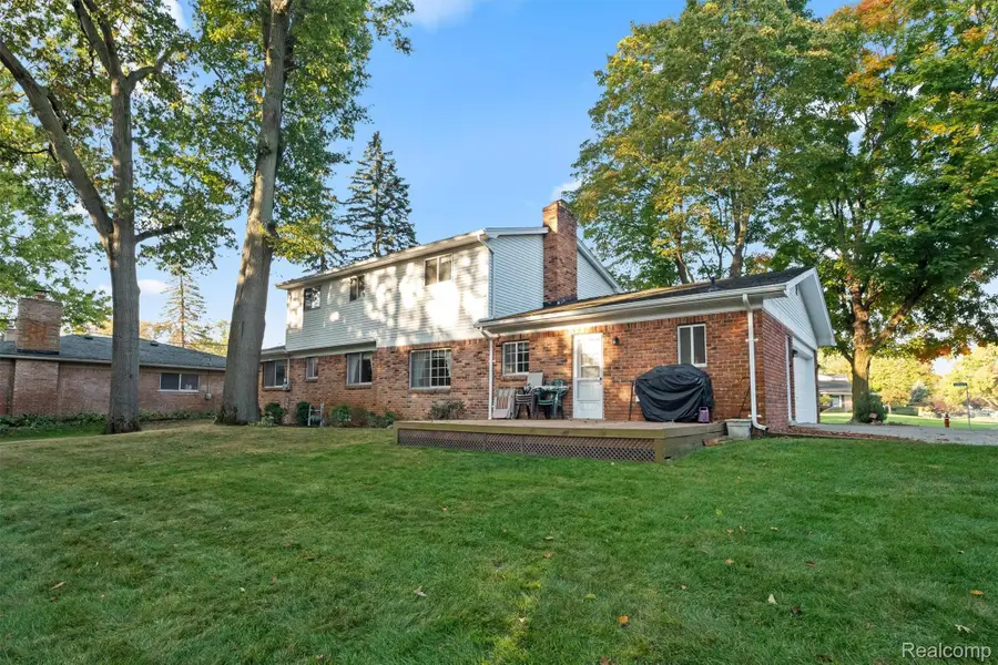 52580 Southdown Road, Shelby Charter Township, MI 48316 - Image #3