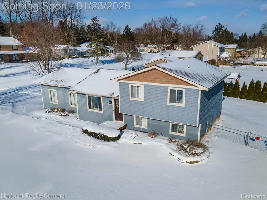 3955 Westlyn Drive, Orion, MI 48359 - Image #3