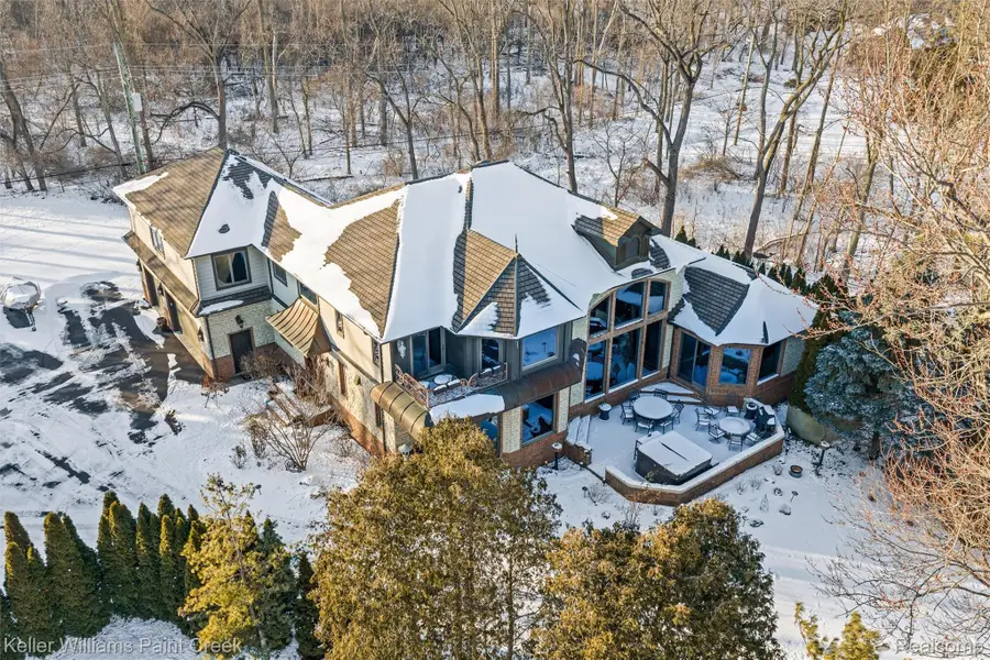 22220 E River Road, Grosse Ile, MI 48138 - Image #2