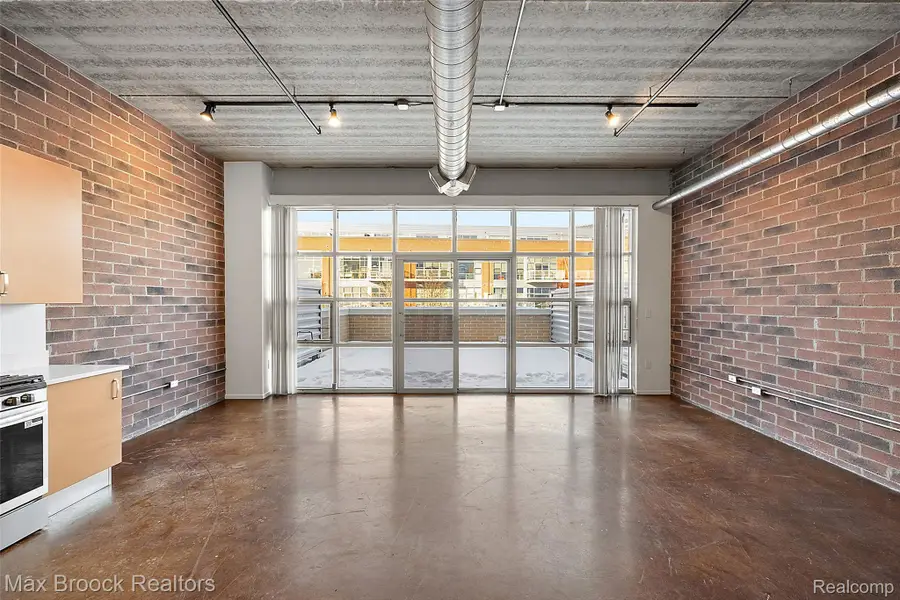 333 E Parent Avenue #16, Royal Oak, MI 48067 - Image #3