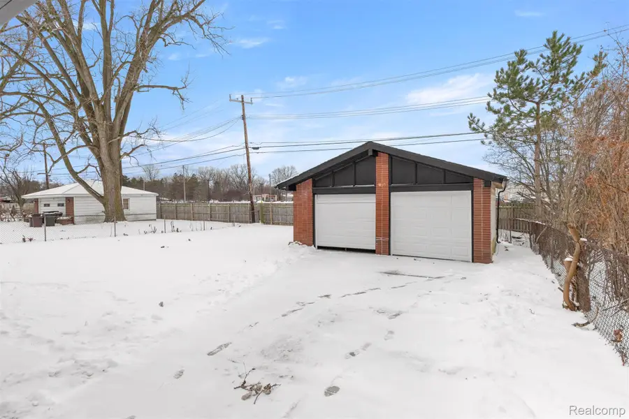 15345 Bainbridge Street, Livonia, MI 48154 - Image #3