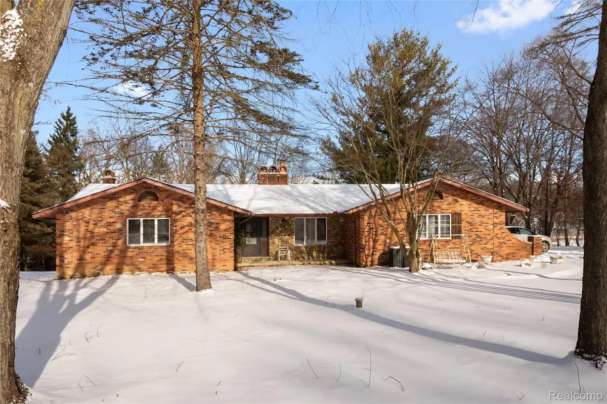 12155 Spencer Road, Milford, MI 48380 - Image #1