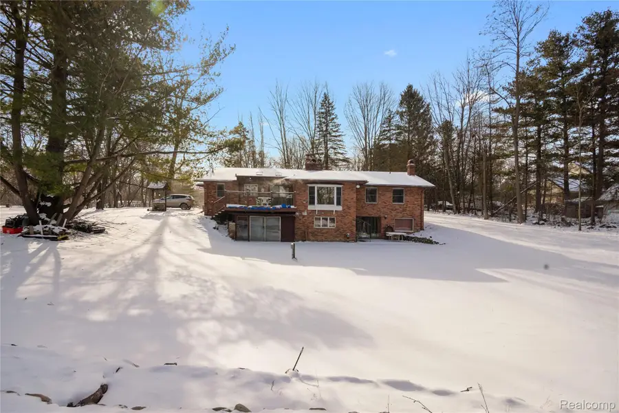 12155 Spencer Road, Milford, MI 48380 - Image #3