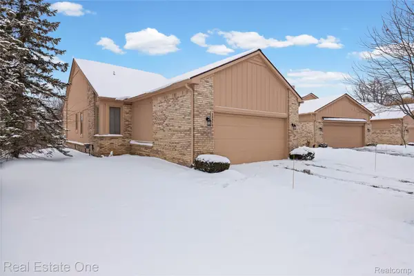 35575 Lone Pine Lane, FarmingtonHills, MI 48335
