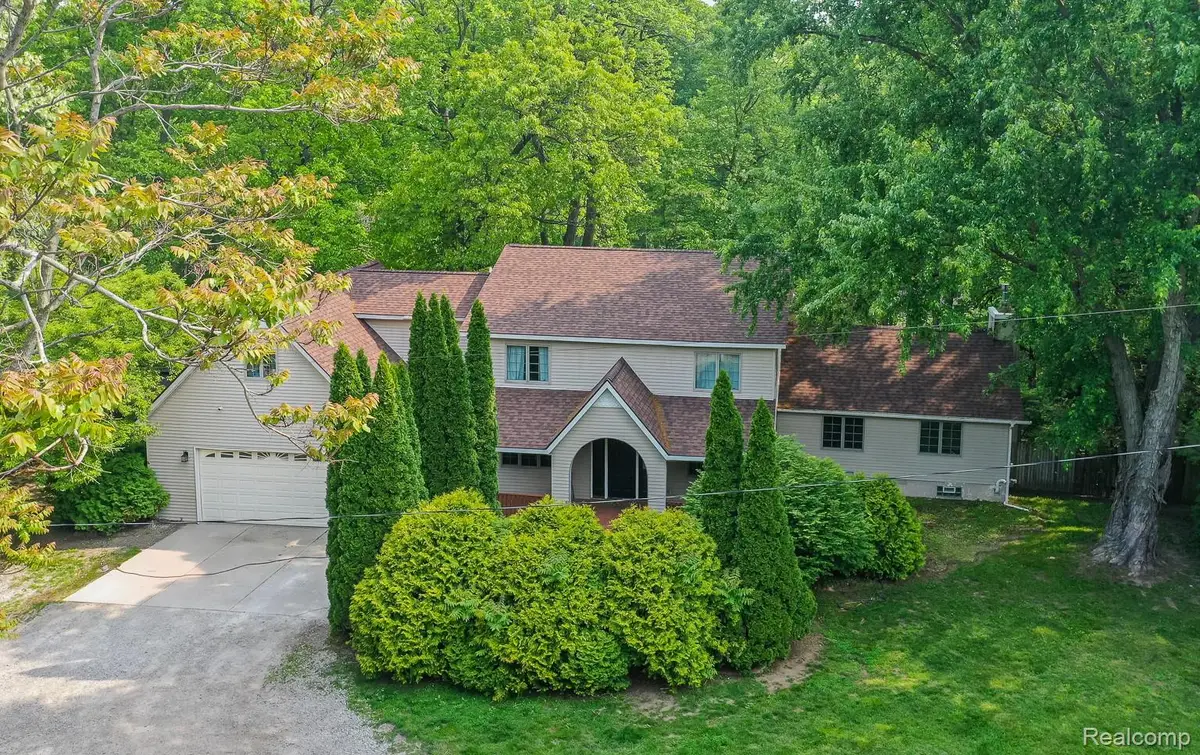 2475 S Ortonville Road, Ortonville, MI 48462 - Image #1