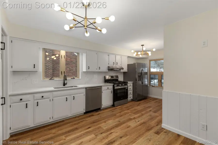21741 Bournemouth Street, Harper Woods, MI 48225 - Image #3