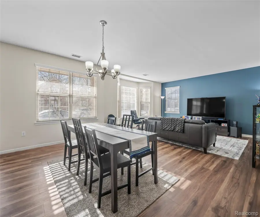 47624 Pembroke Drive, Canton, MI 48188 - Image #3