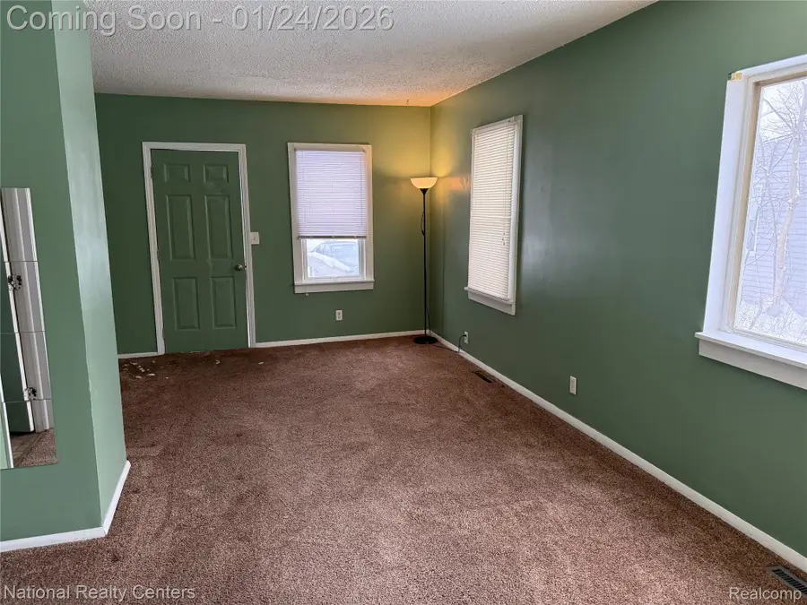 250 W Walton Boulevard, Pontiac, MI 48340 - Image #3