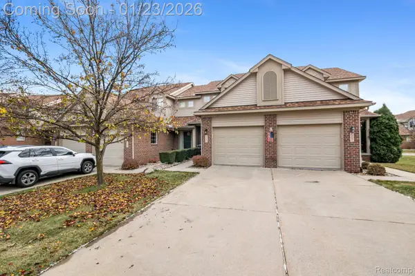 1295 Edelweiss Lane, Waterford, MI 48327