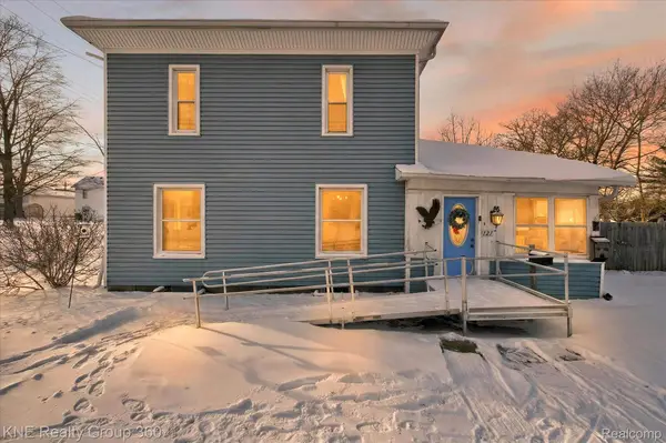 121 Livingston Street, Howell, MI 48843