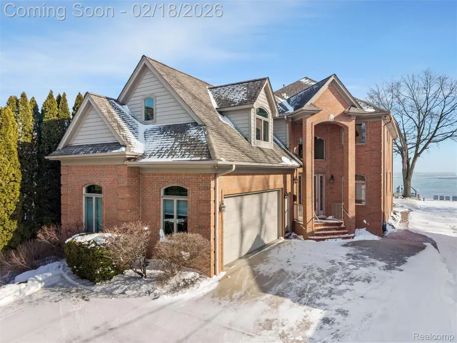 34330 Jefferson Avenue, Harrison Township, MI 48045 - #2