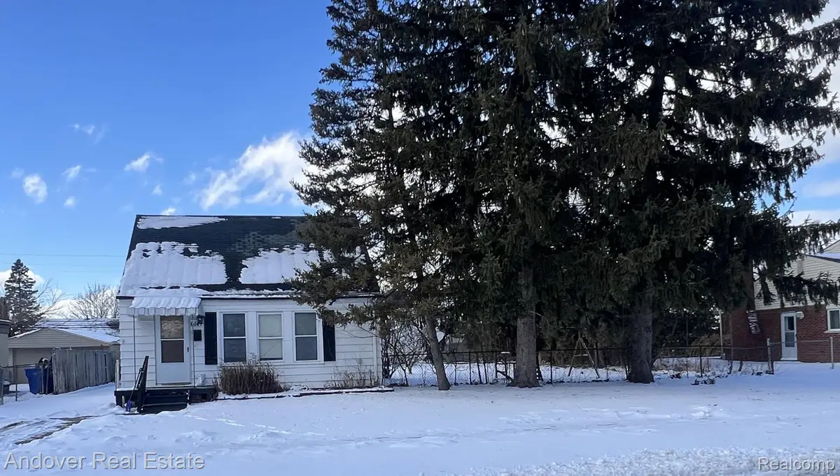 6147 Whitefield Street, Dearborn Heights, MI 48127 - Image #1