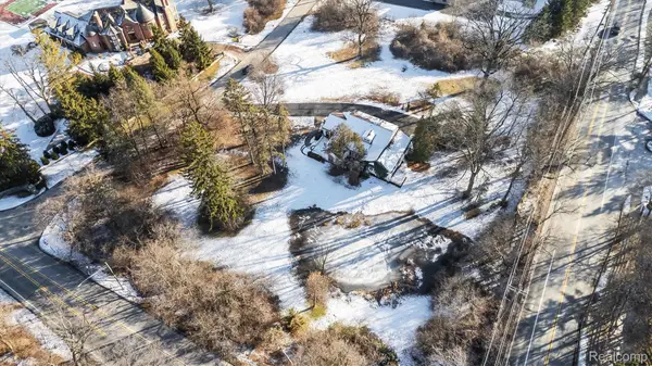 1355 Orchard Ridge Road, BloomfieldHills, MI 48304