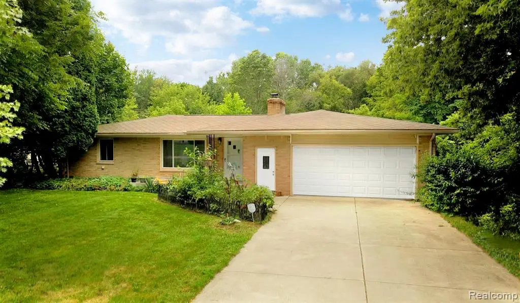 3179 Gehring Drive, Flint, MI 48506 - Image #1