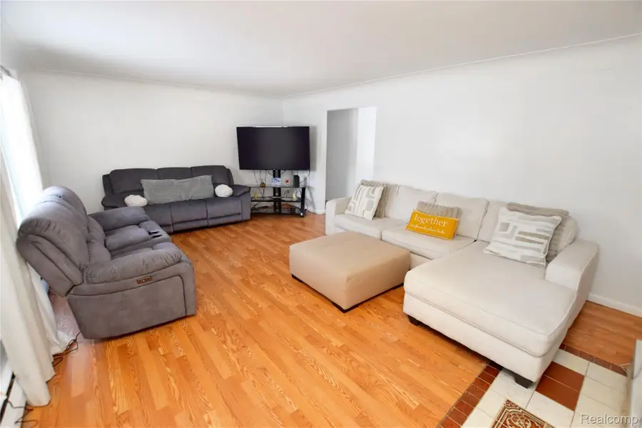 3179 Gehring Drive, Flint, MI 48506 - Image #2